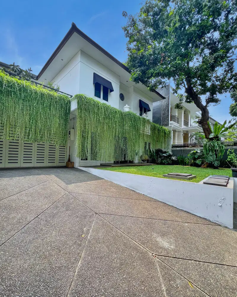 Rumah 2 Lantai di Kebayoran Baru, Jakarta Selatan