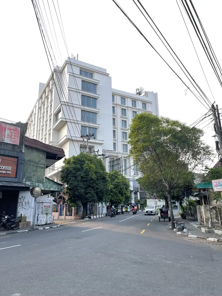 Tanah pekarangan SHM samping Hotel Jambuwuluk Malioboro