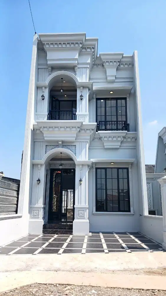 Rumah 2 Lantai clasic di Jalan Raden Saleh, Depok