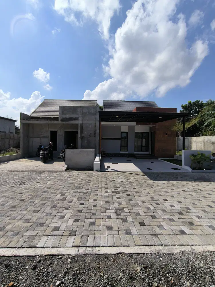 RUMAH DALAM CLUSTER DEKAT PASAR CEBONGAN MLATI