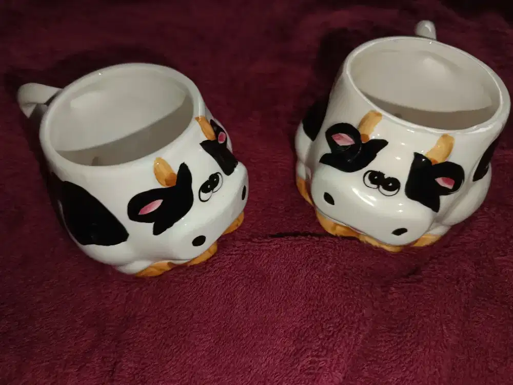 Mug karakter dari bahan keramik