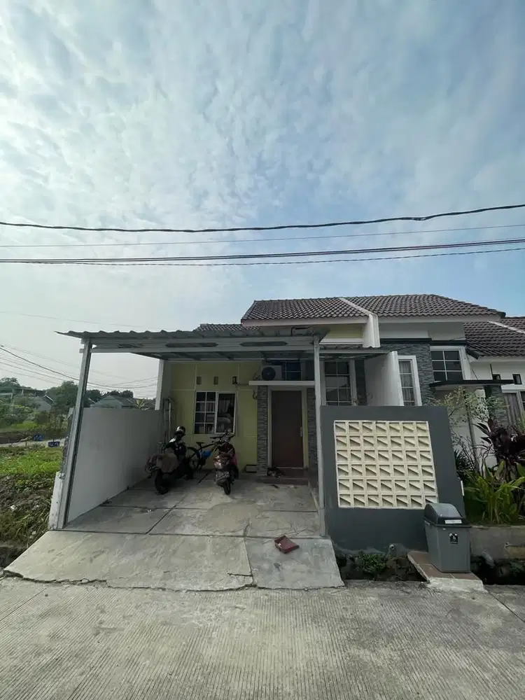 dijual rumah dukuh zamrud kota legenda mustikajaya bekasi timur