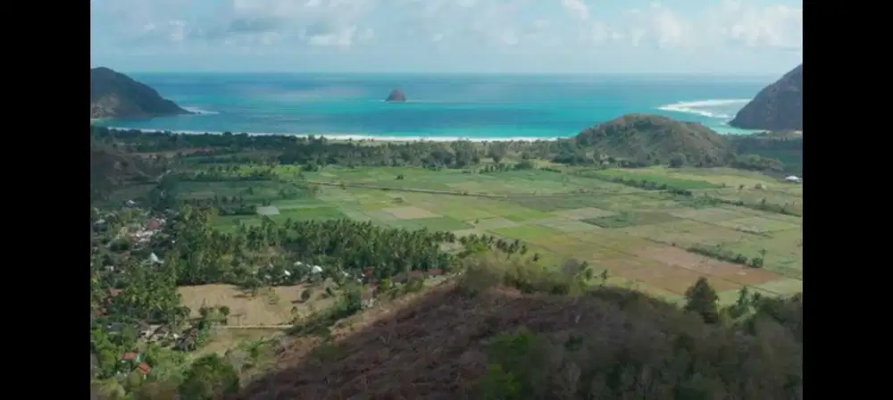 Hill land with amazing ocean view