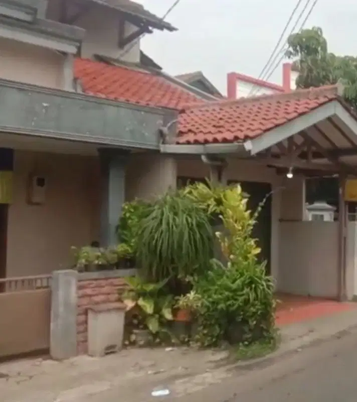 Dijual Rumah 2lt dan 3 toko Sudimara jaya Ciledug.