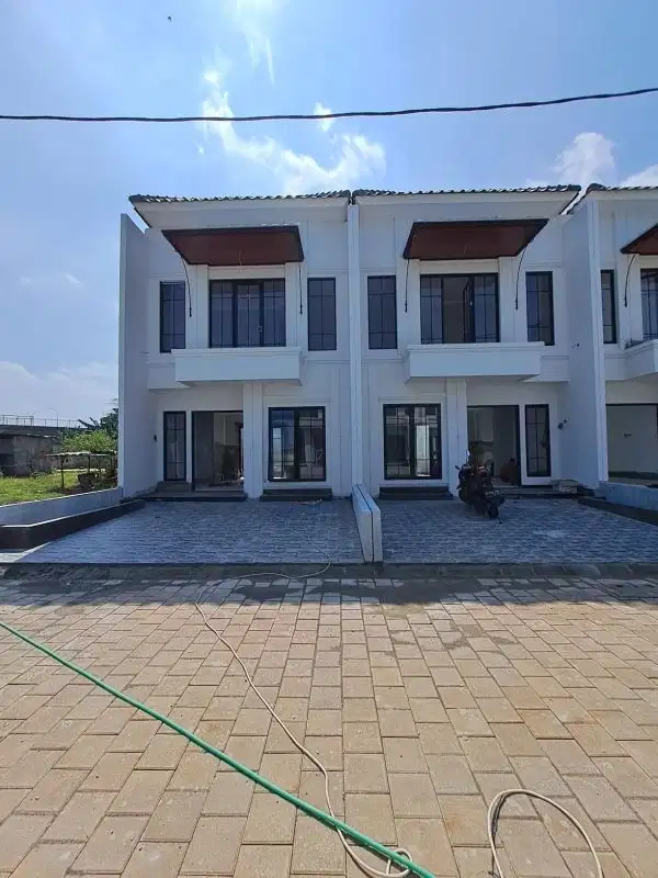 Dijual Rumah Dalam Townhouse Dekat Gerbang Toll Kukusan Beji Depok