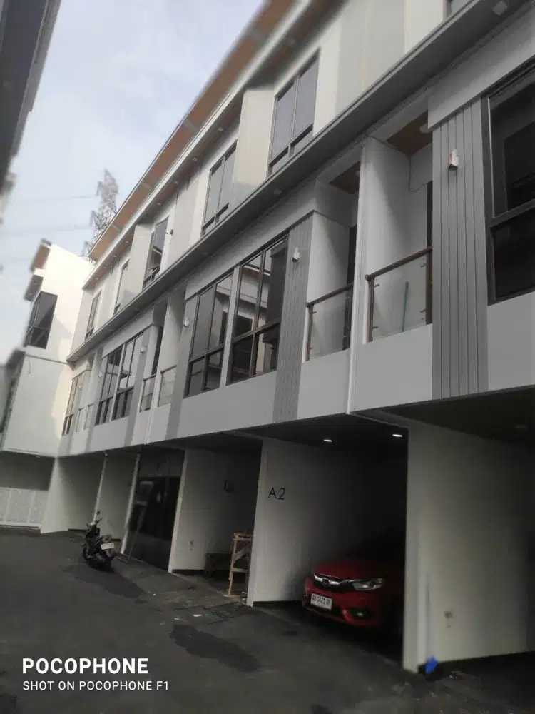 Rumah Minimalis Baru Carport 900jutaan di Rawa Selatan Johar Baru