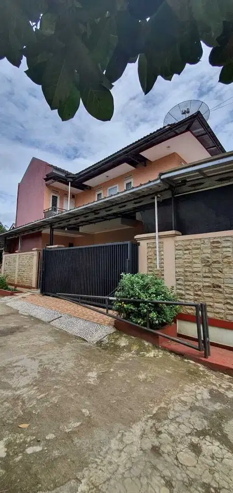 Dijual Rumah Dua Lantai Baru Renovasi, Bukit Mekar Wangi Kota Bogor