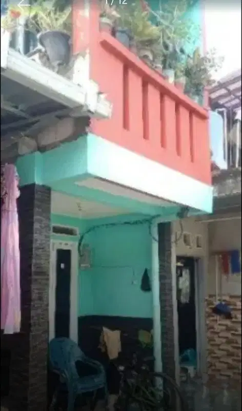 di jual butuh rumah minimalis kokoh permanen  2 lantai ful