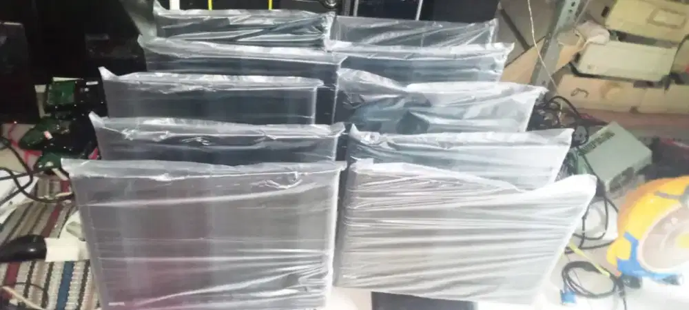 Monitor LCD led monitor buat cpu dan cctv builup mulus segel ori grnsi