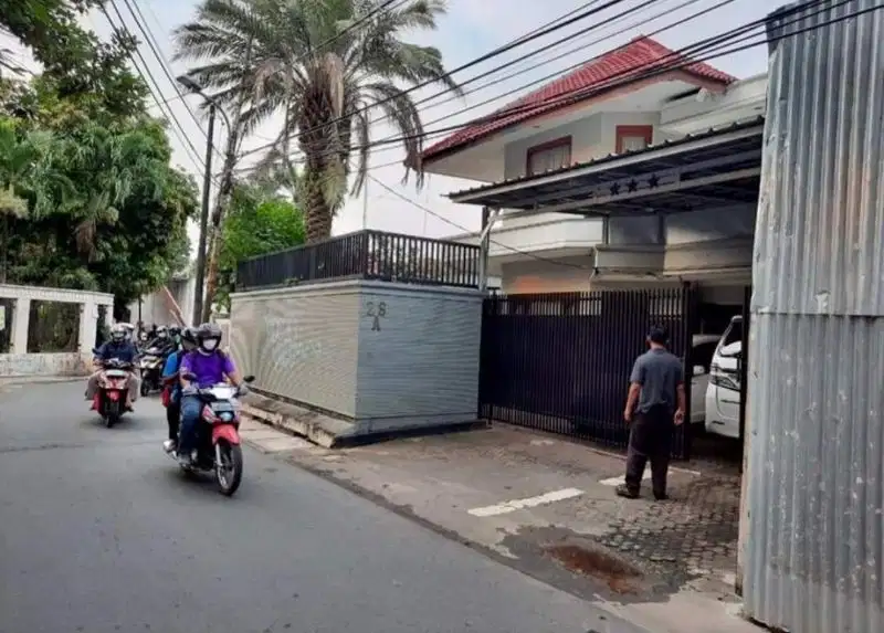 Dijual cepat rumah banka kemang jaksel dibawah NJOP