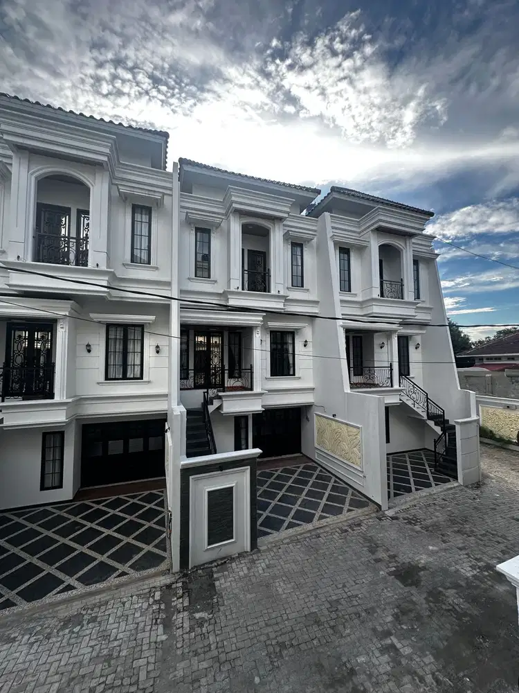 RUMAH CILANDAK ANDARA DALAM TOWNHOUSE MODERN CLASSIC