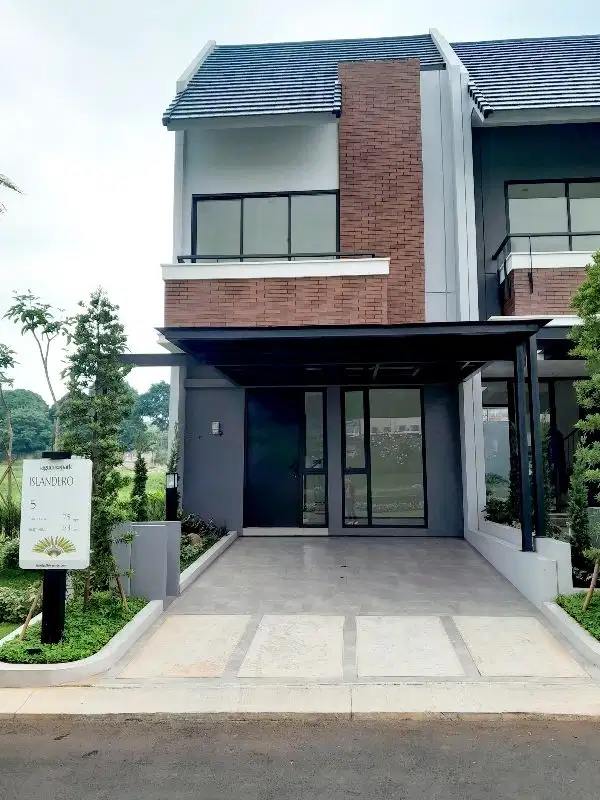 Rumah 2 Lantai dengan backyard luas Bukit Golf Lagoon Park Cibubur
