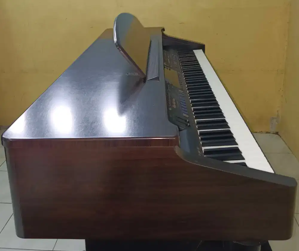 Clavinova - Piano Listrik