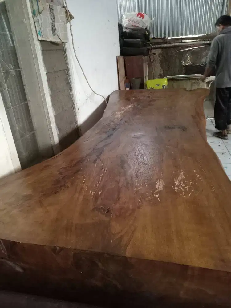 Meja Solid Kayu Utuh Slab Tebal + 2 Bangku – Bandung