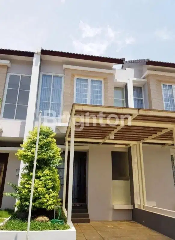 DI JUAL RUMAH BAGUS 2 LANTAI SIAP HUNI DI ARAYA
