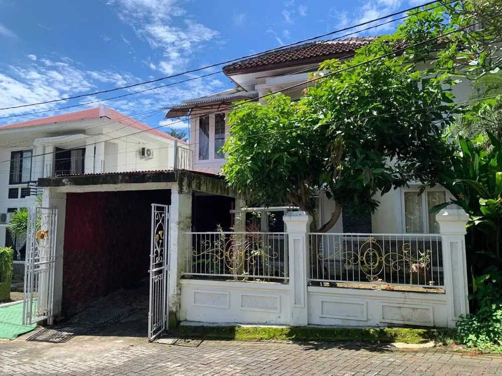 Rumah 2 lantai di Mountain Estate Residence. Ranomuut, Manado