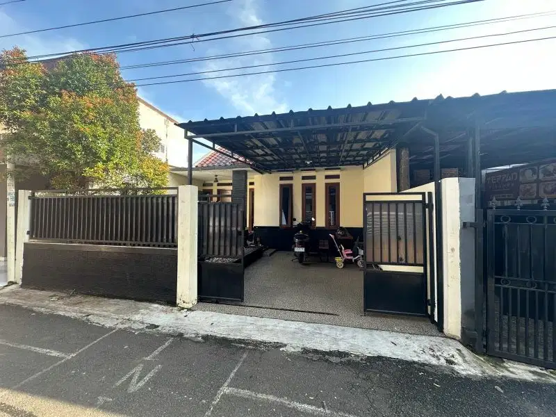 Rumah Cantik Siap Huni di Tanah Baru,Beji,Depok