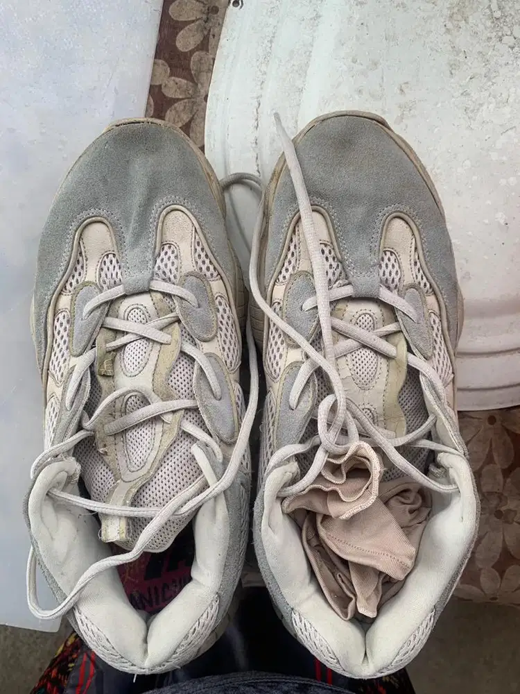 sepatu Adidas yeezy