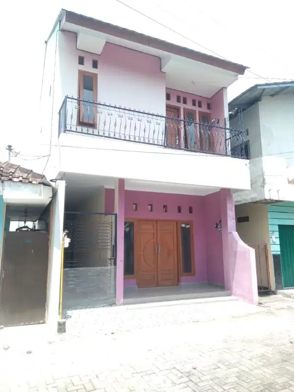 Kost Aktif Super Strategis Barat Amplaz Dekat Atmajaya