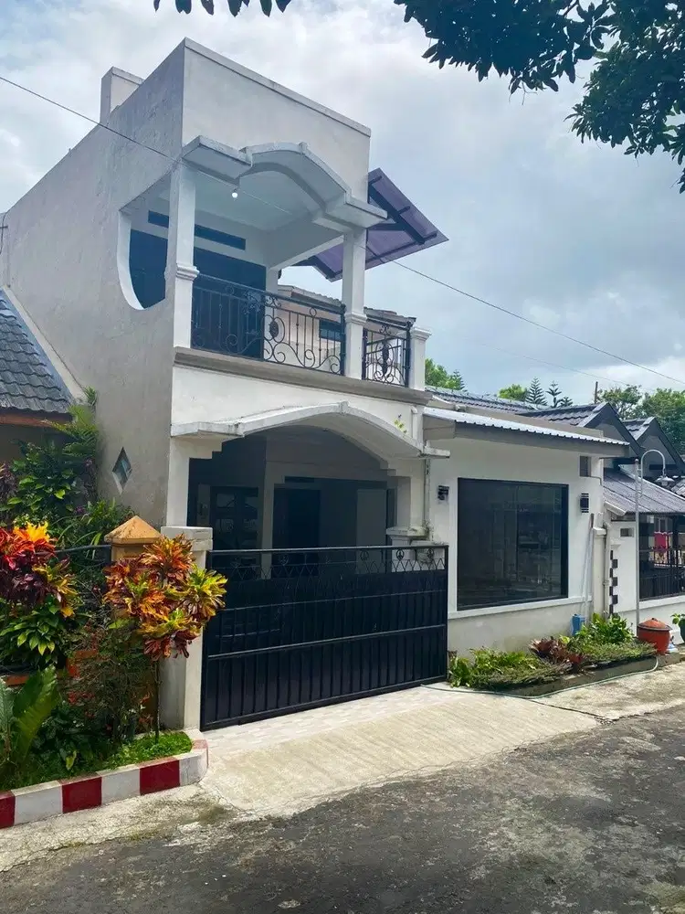 Turun Harga! Rumah 2 Lantai Area Perumahan Sulfat Blimbing