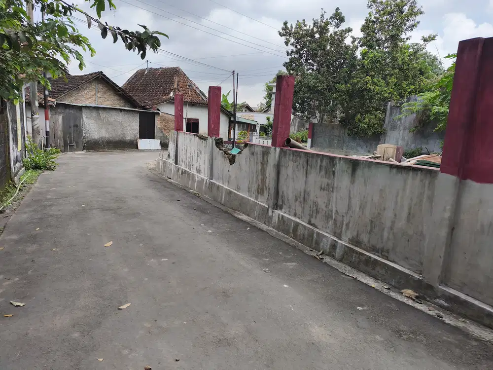Tanah Murah dijual BU Area Kaliurang luas 284 m2 Harga 3jt/m2 SHM