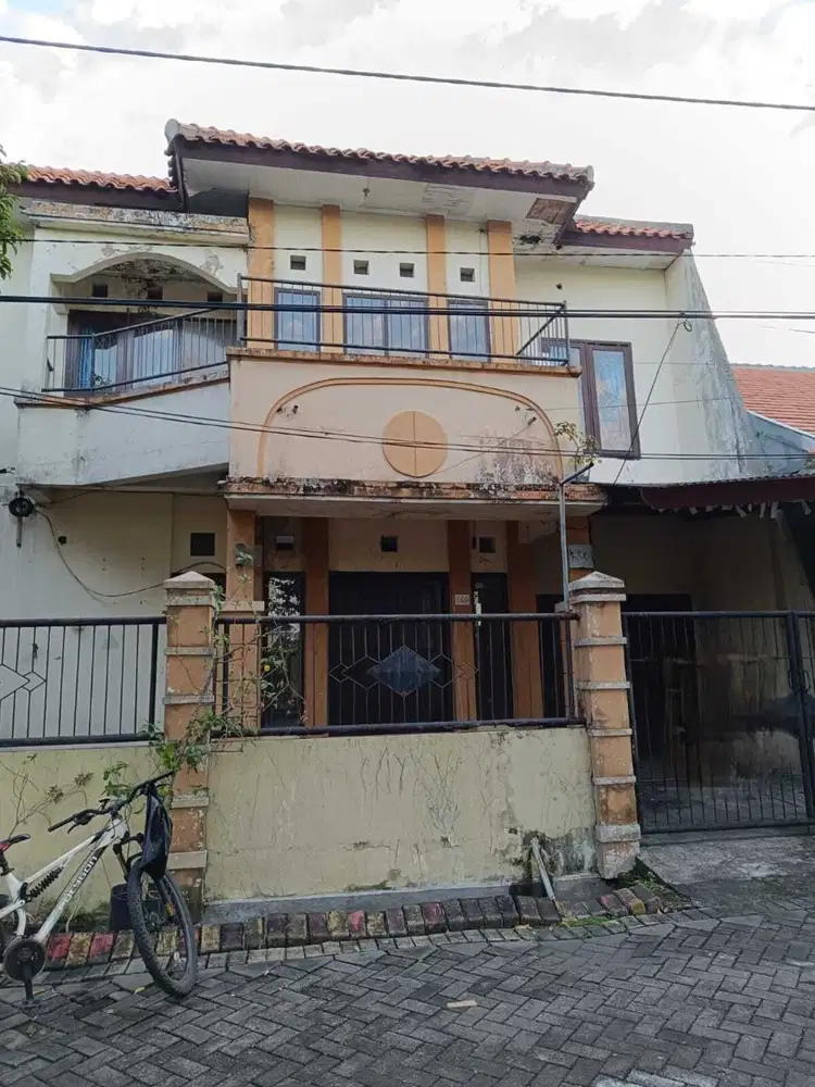 ‼️BANTING HARGA‼️Rumah Perlu Renovasi diPerum Kebraon Indah SBY.