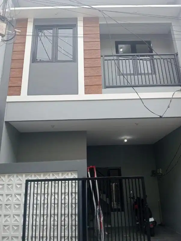 ‼️JUAL CEPAT‼️Rumah Baru 2 Lantai Siap Huni diKutisari Twonhuse Surabaya .