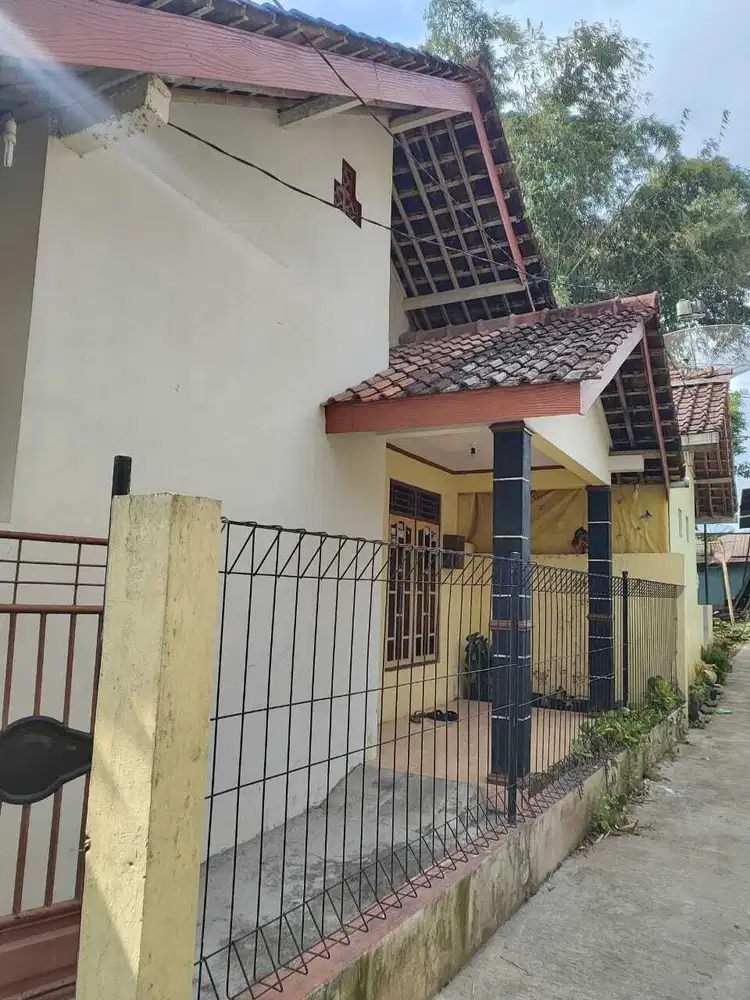 RUMAH MURAH SIAP HUNI DEKAT TAMAN KYAI LANGGENG MAGELANG
