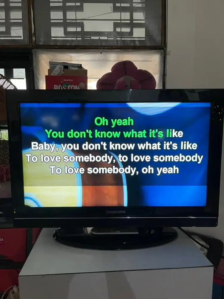 LCD LED Changhong 32”