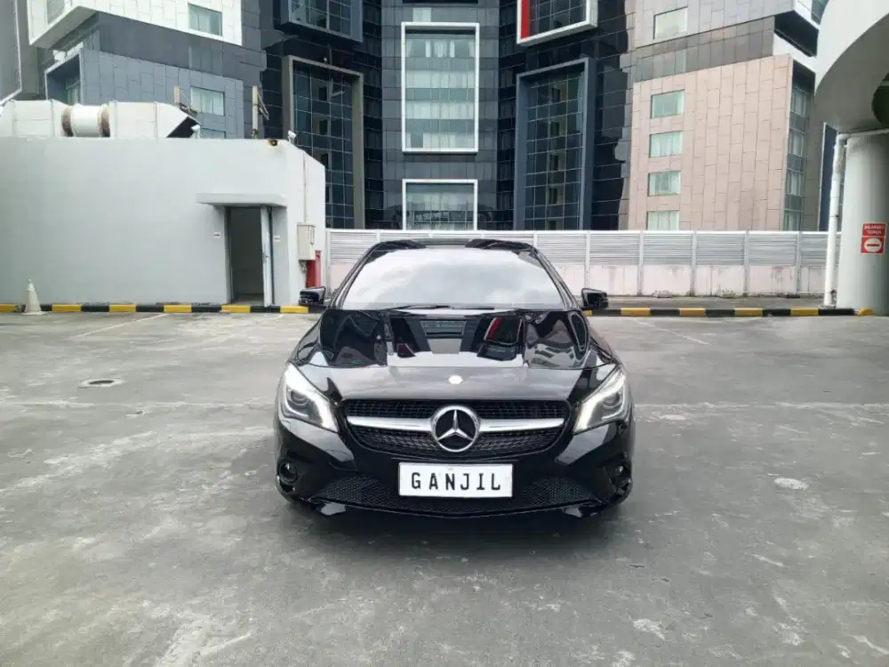 Mercy CLA 200 Hitam 2014