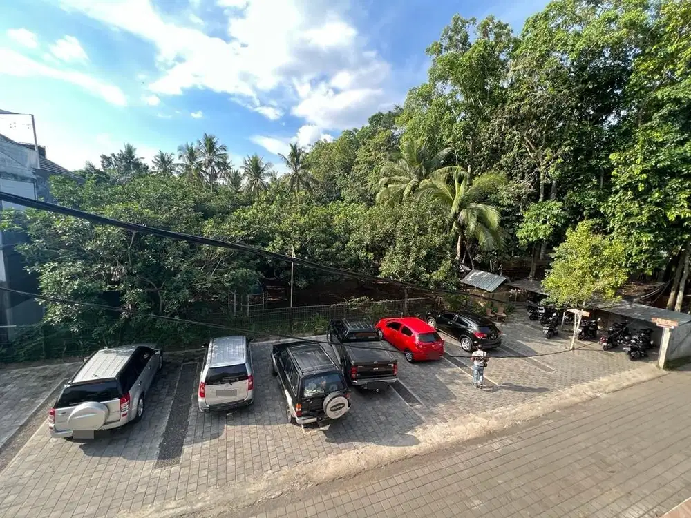 Tanah di Meninting dekat Coconut Boutique Resort