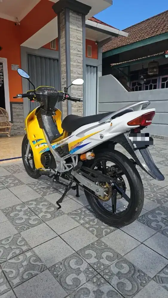 jual santai satria hiu kuning tahun 2004