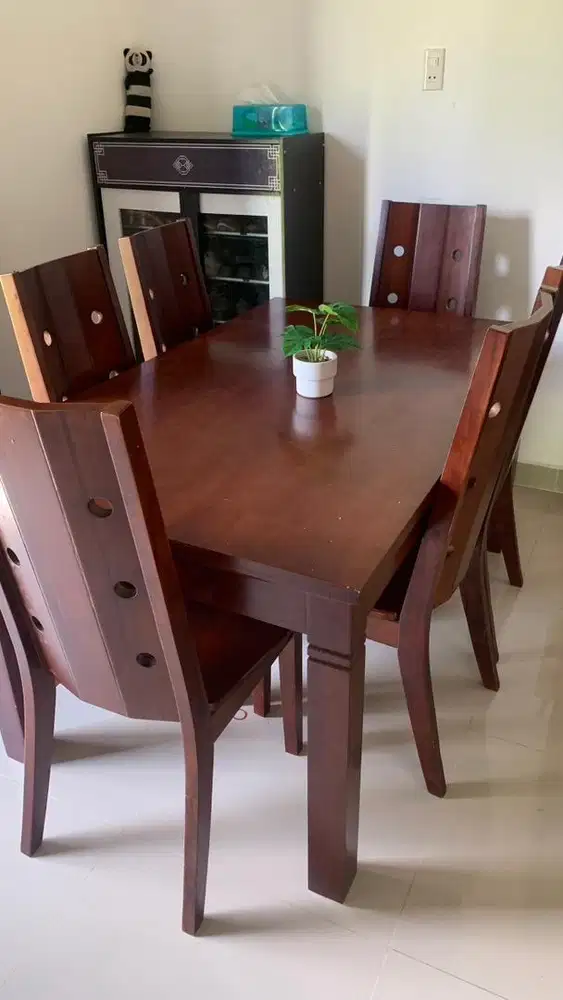 Dijual meja makan besar 6 kursi