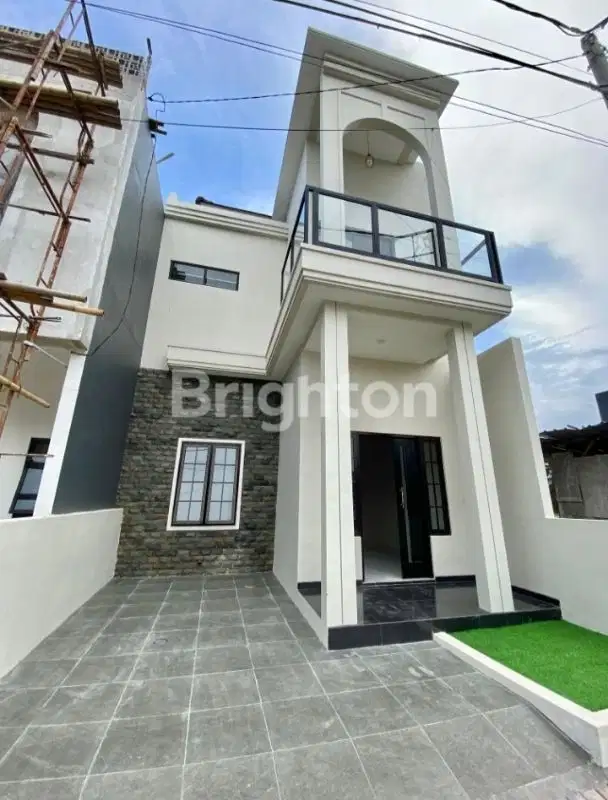 Dijual Murah Rumah 2,5 Lantai di Suhat, Dekat UB