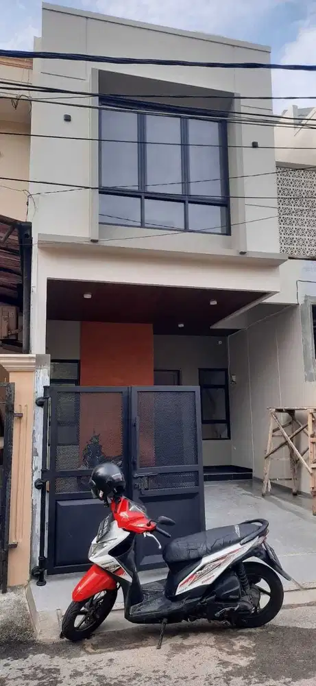 Di jual rumah baru di Rawa Mangun jakarta timur