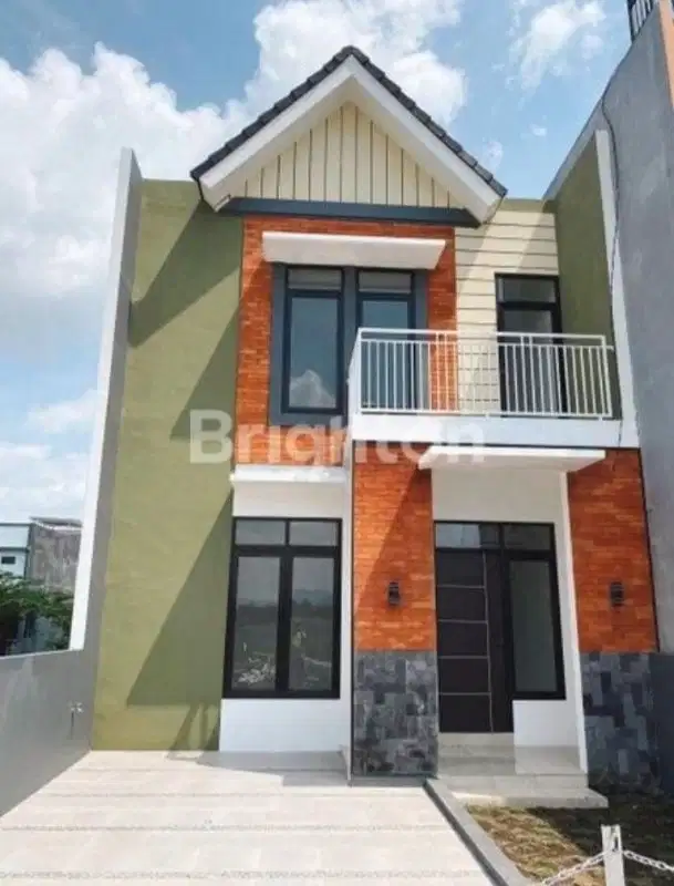 Rumah Baru Murah Dua Lantai di Dekat Suhat