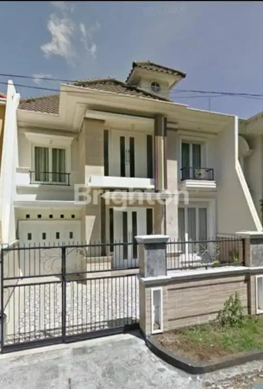 RUMAH MEWAH 2 LANTAI KAWASAN ELIT DAN STRATEGIS - GriyaShanta