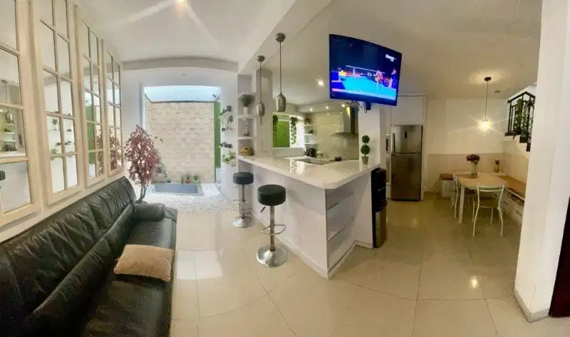 Rumah Lux Cikutra Baru, Suci