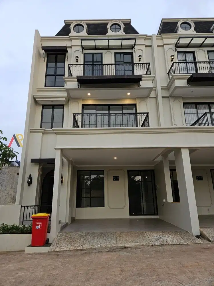 Rumah Mewah 4 Lantai Rooftop Jalan Utama Jagakarsa Jakarta Selatan