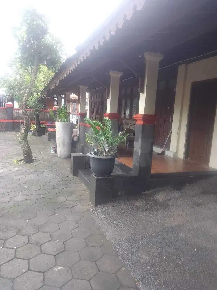 Di Jual Hunian Luas Nan Nyaman Bangunan Oke Dekat Purwomartani