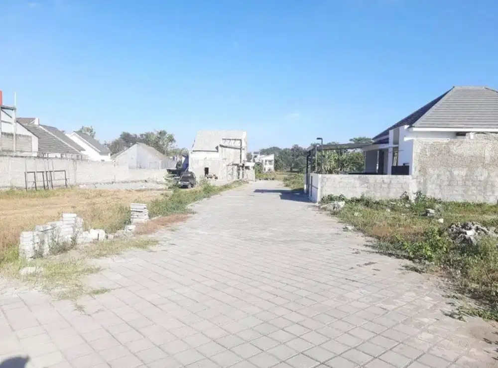 Jual BU, Tanah Hook Dekat Kampus UNRIYO JOGJA, Luas 152m2 SHM Ready