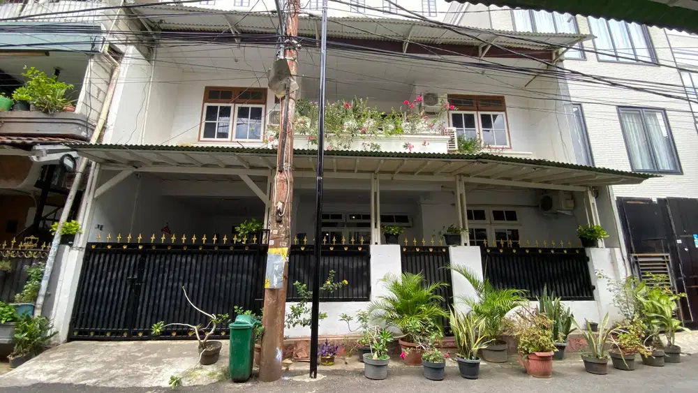 Jual Cepat Rumah Tinggal Lokasi Bagus dekat Bundaran Hi Jakarta Pusat