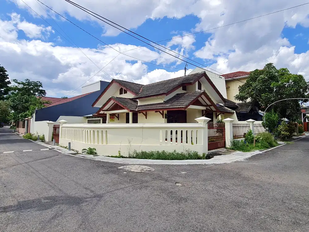 Murah Luas 264 m2 di Area Perumahan Sulfat Agung Blimbing