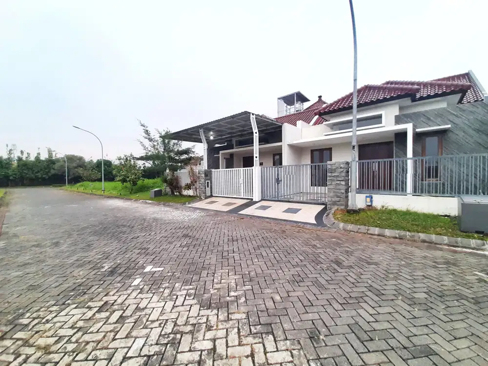 Rumah Bagus Perumahan Graha Kencana Blimbing Dekat Exit Tol