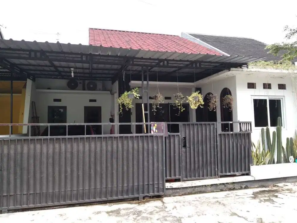 Rumah Tingkat Di Jual Dalam Perumahan Di Condong Catur