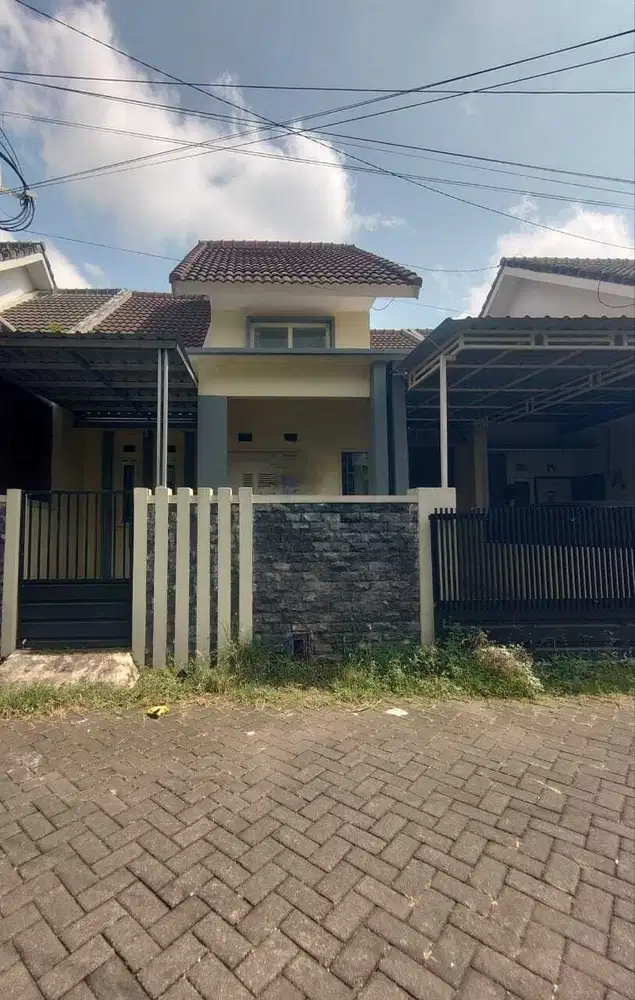 Rumah Minimalis Area Griya Shanta Dekat SMA 9 Suhat