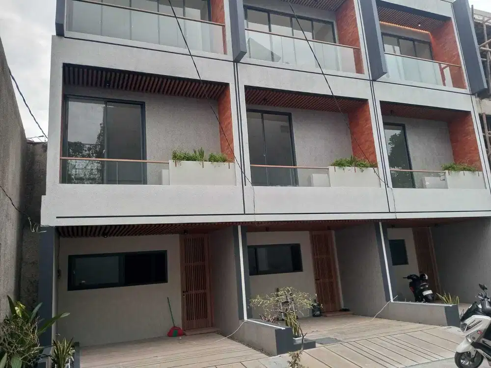 Rumah  Mampang  Jakarta Selatan dalam Cluster bebas banjir