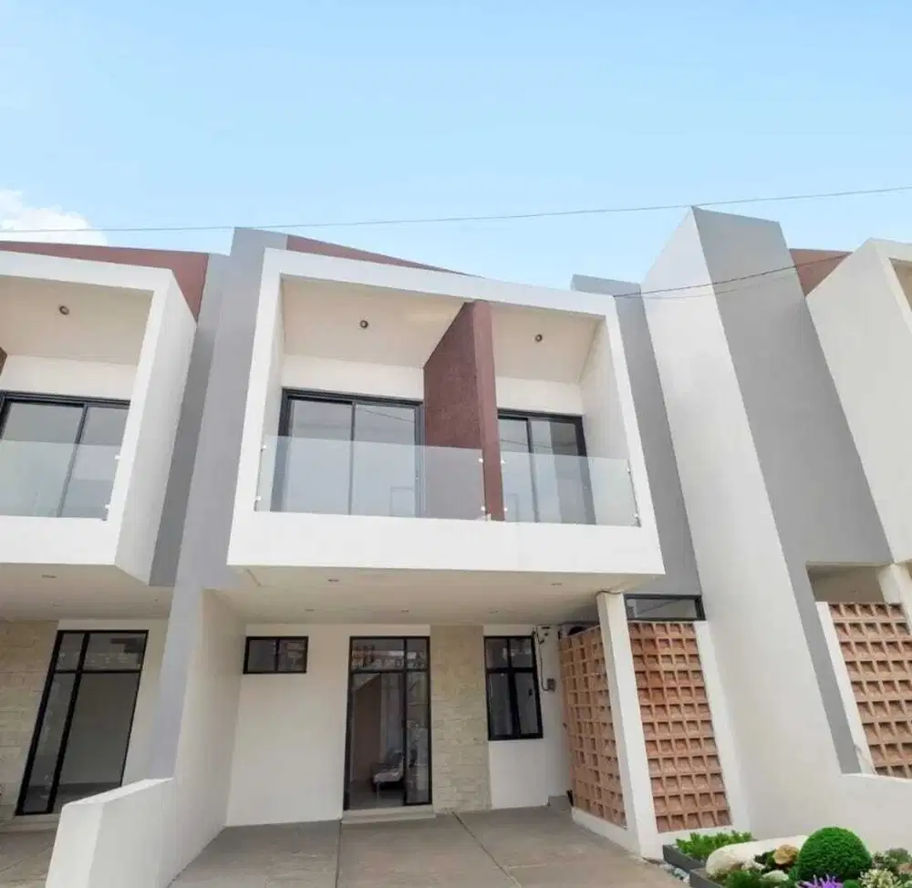 Jual Cepat Rumah Cantik 2 Lantai dalam Cluster di Matraman Jakarta
