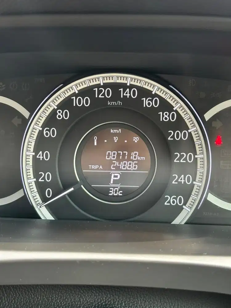 Honda Accord CR2 Abu Grey Vtil 2014 (low km)