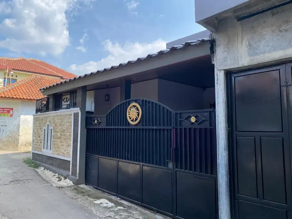 Rumah Luas Dua Lantai Parakan Mulya Ciomas Kabupaten Bogor